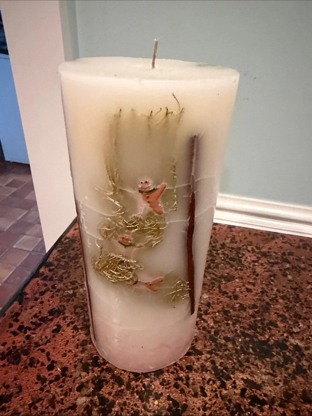 RARE Decorative Cream Holiday Pillar Candle with Gingerbread & Cinnnamon Stick